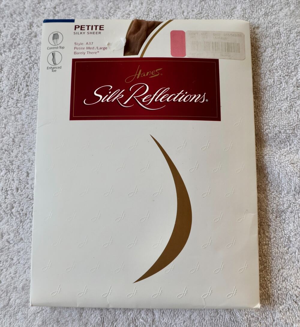 Hanes Silk Reflections Barely There Pantyhose Petite M/L Control Top Sheer